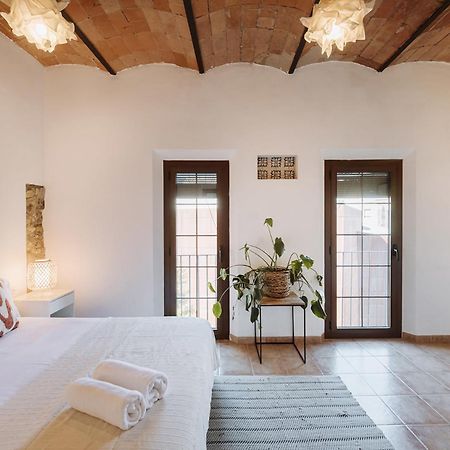 Romantic Duplex With Terrace And Great Views Girona Bagian luar foto
