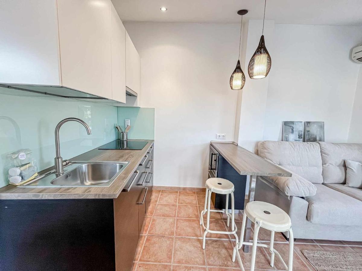 Romantic Duplex With Terrace And Great Views Girona Bagian luar foto