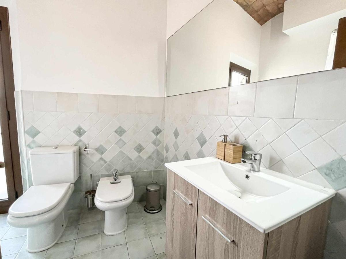 Romantic Duplex With Terrace And Great Views Girona Bagian luar foto
