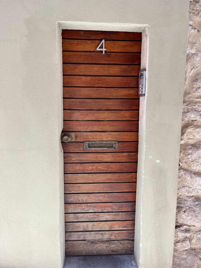 Romantic Duplex With Terrace And Great Views Girona Bagian luar foto