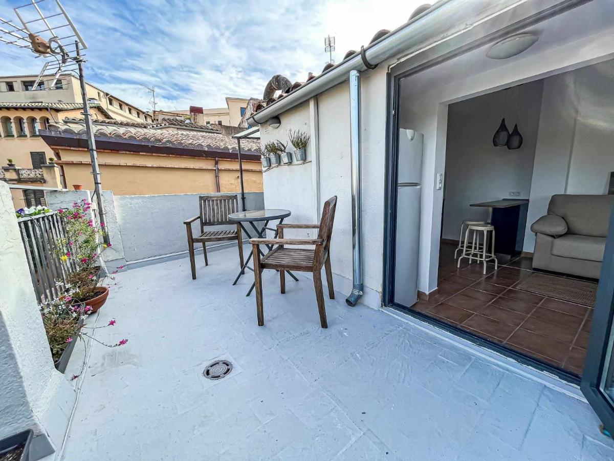 Romantic Duplex With Terrace And Great Views Girona Bagian luar foto