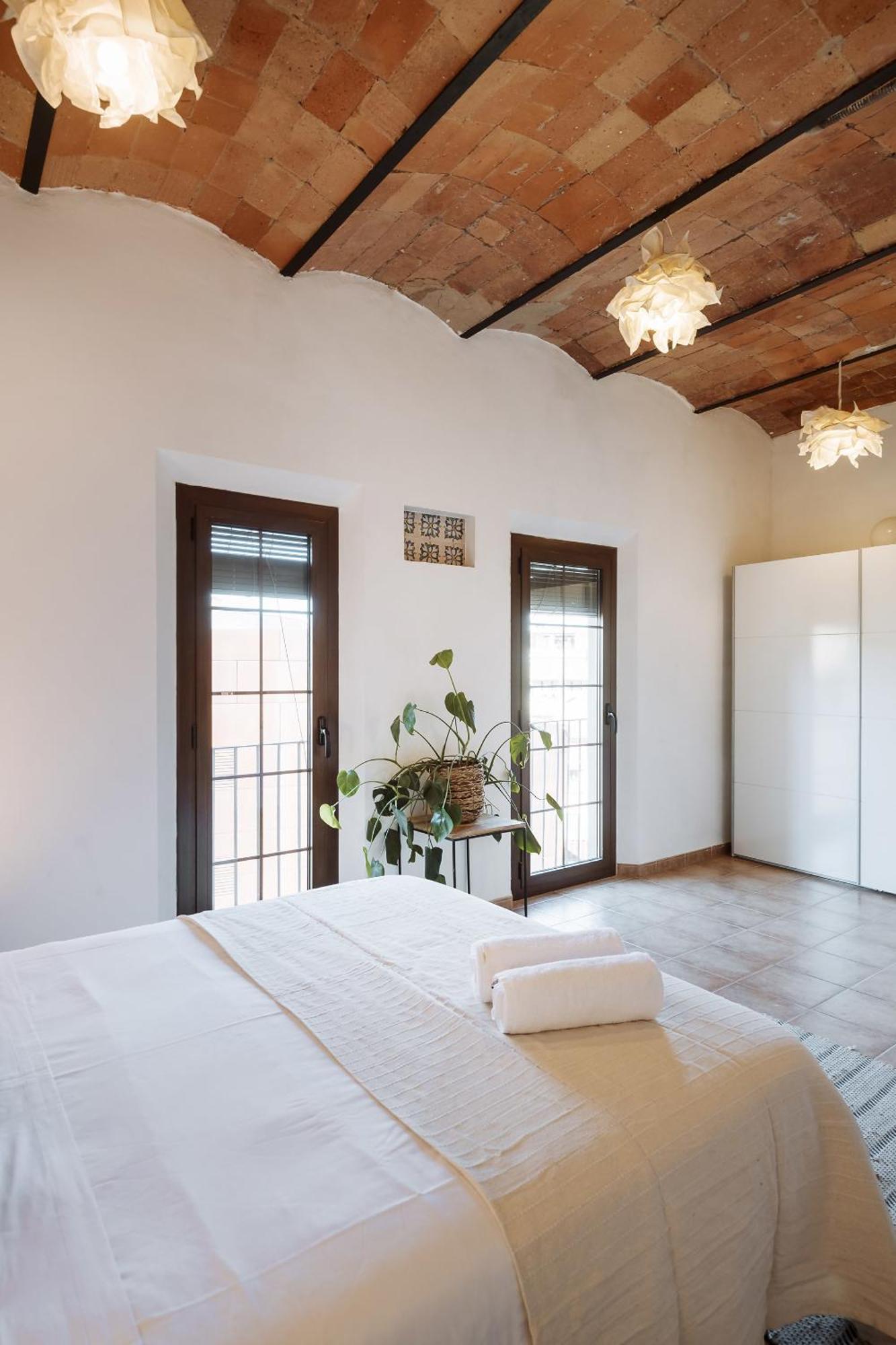 Romantic Duplex With Terrace And Great Views Girona Bagian luar foto