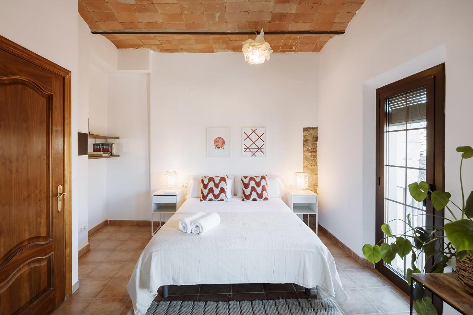 Romantic Duplex With Terrace And Great Views Girona Bagian luar foto