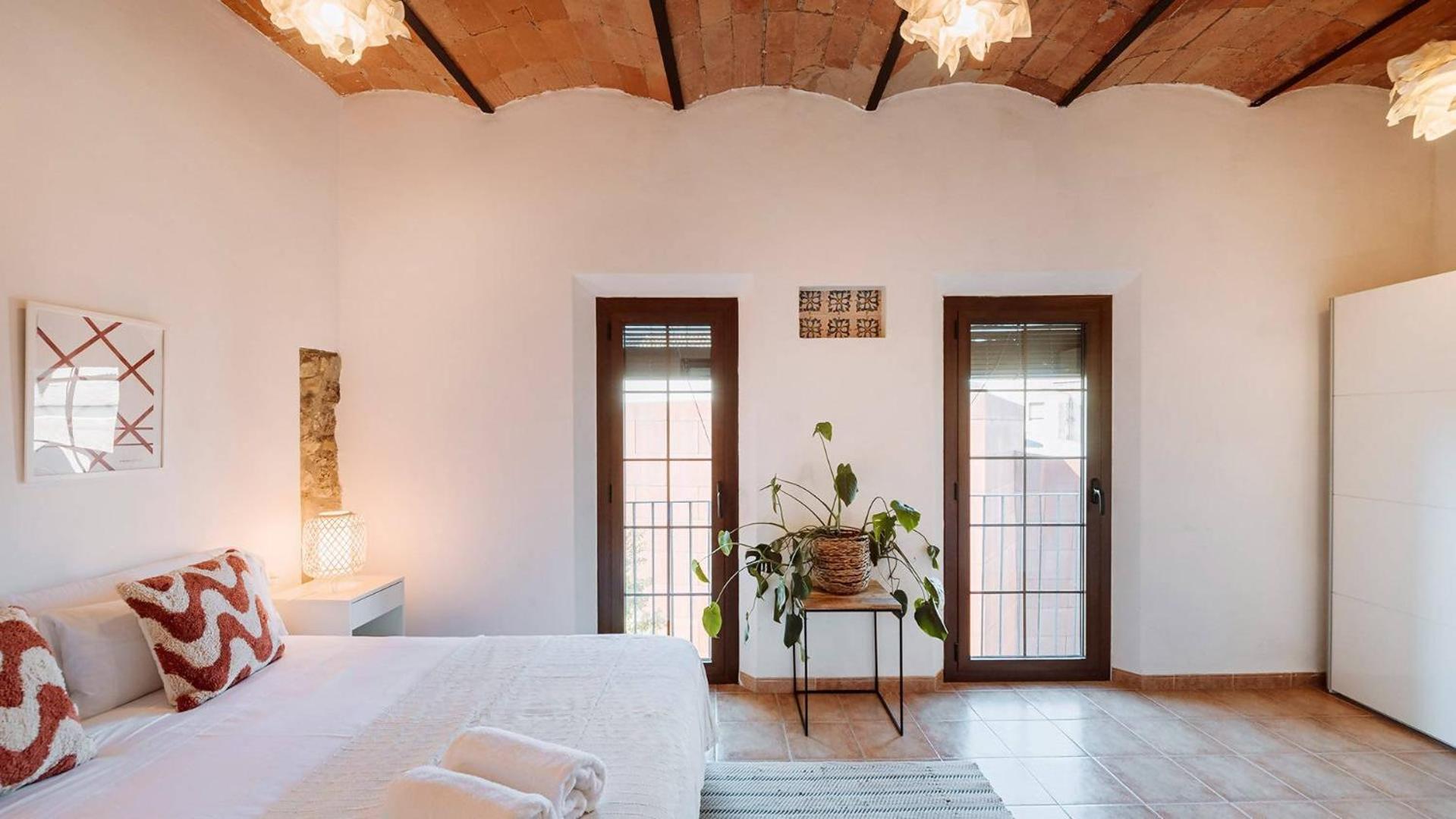 Romantic Duplex With Terrace And Great Views Girona Ruang foto